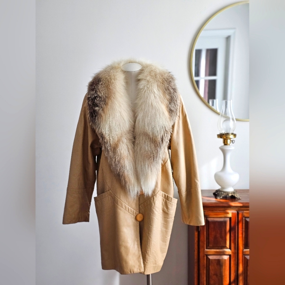 Elegant Tan Coat with Fur Collar
